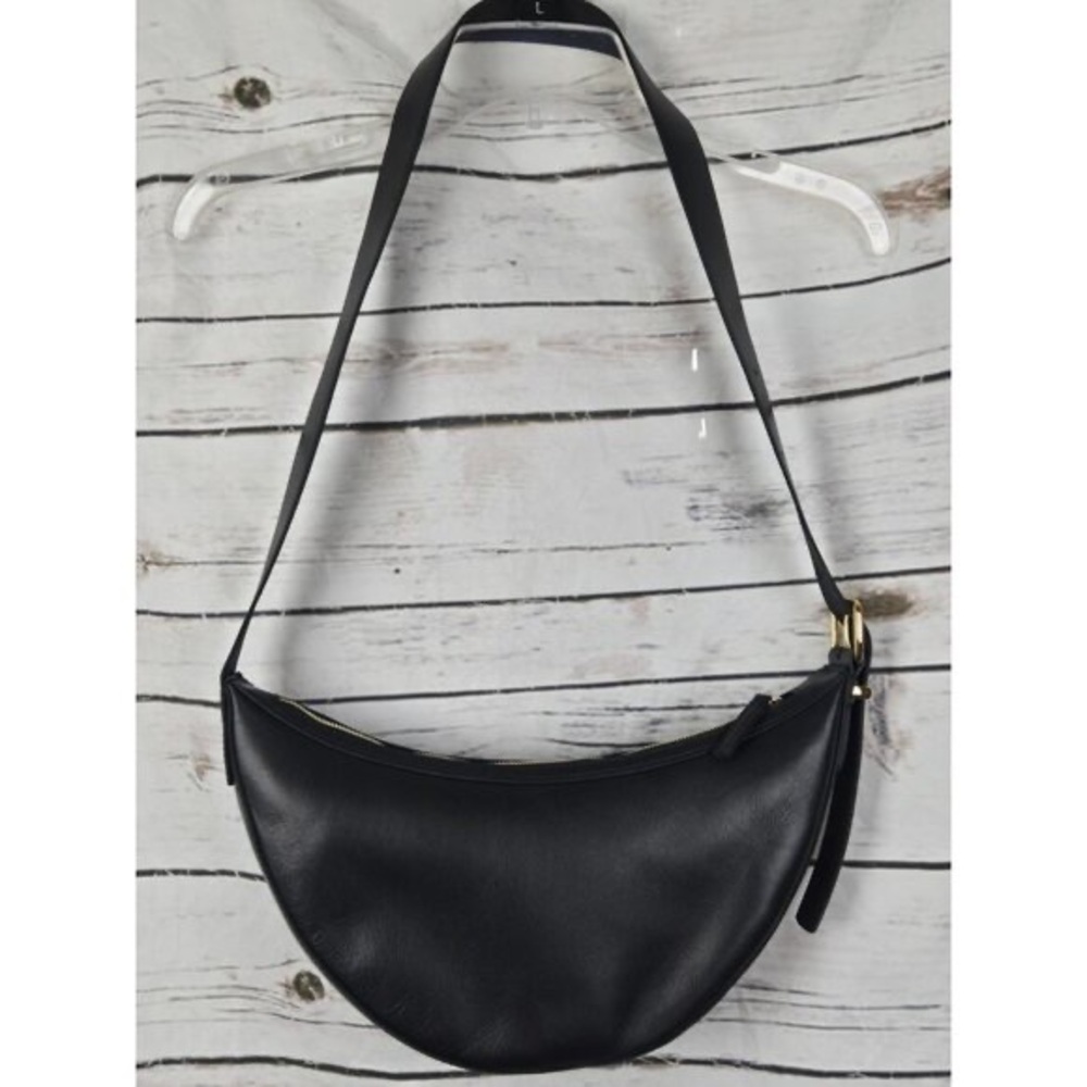 Madewell The Essential Leather Crossbody Sling Bag Black NEW Crescent Flawed